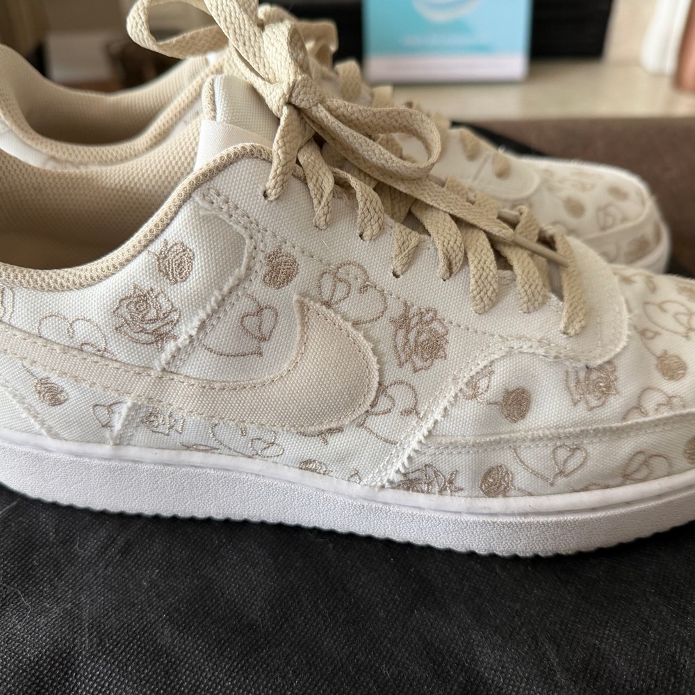 Nike Women's Court Vision Low Sneakers - Picture 2 of 5